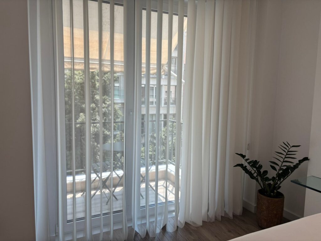 Deluxe Suite 301 - Photo 8