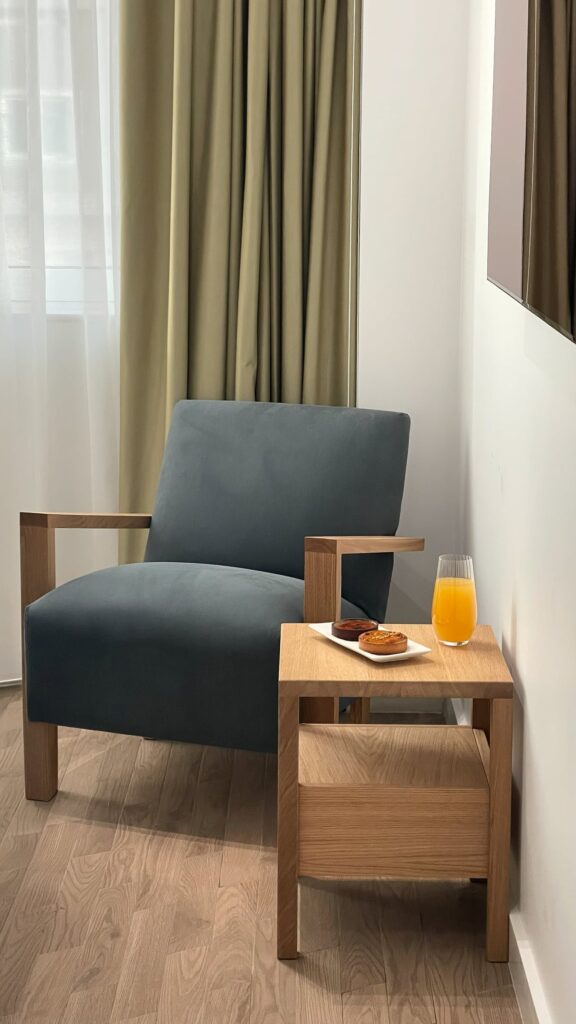 Lux Suite 302 - Photo 1