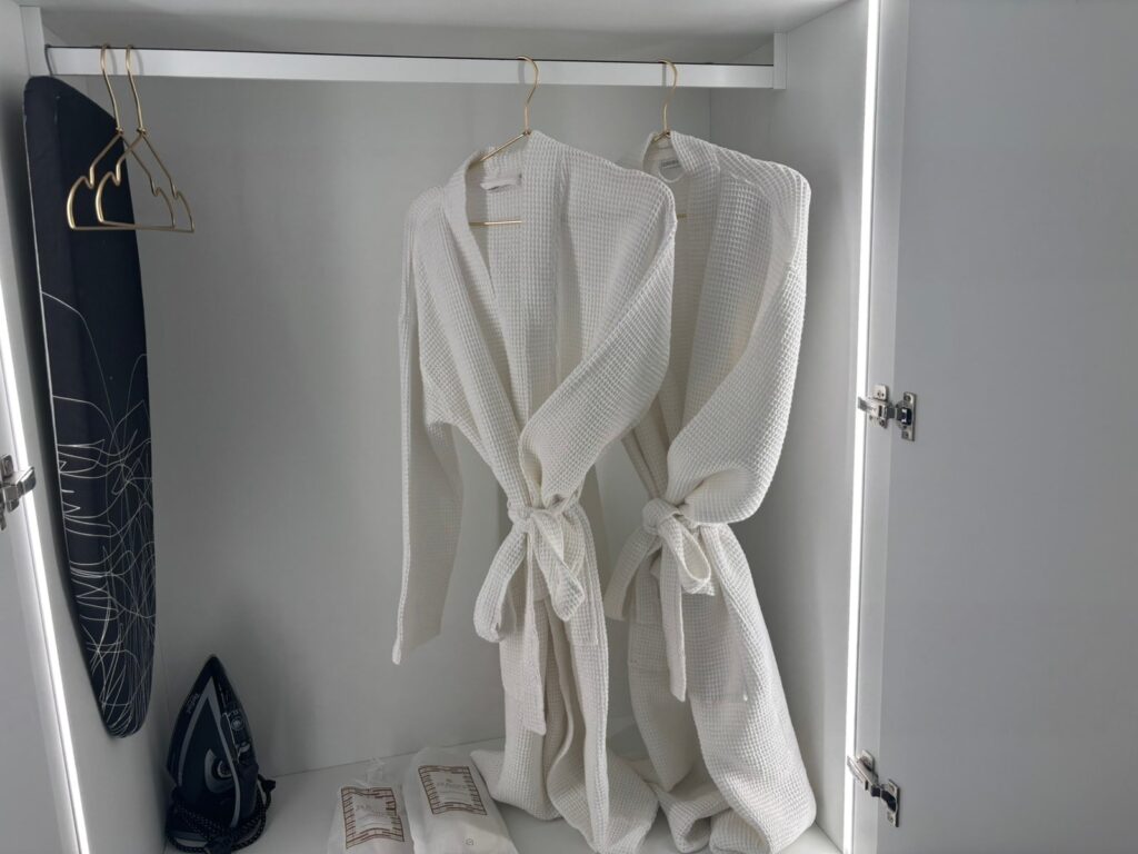 Lux Suite 302 - Photo 7