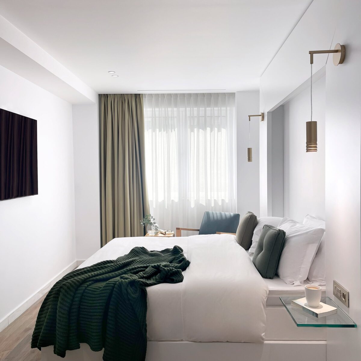 Lux Suite 303 - Photo 1
