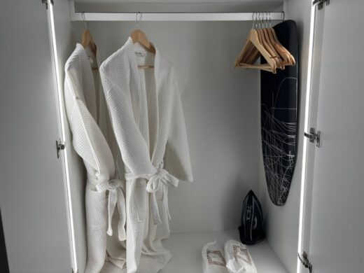 Superior Suite 701 - Photo 3