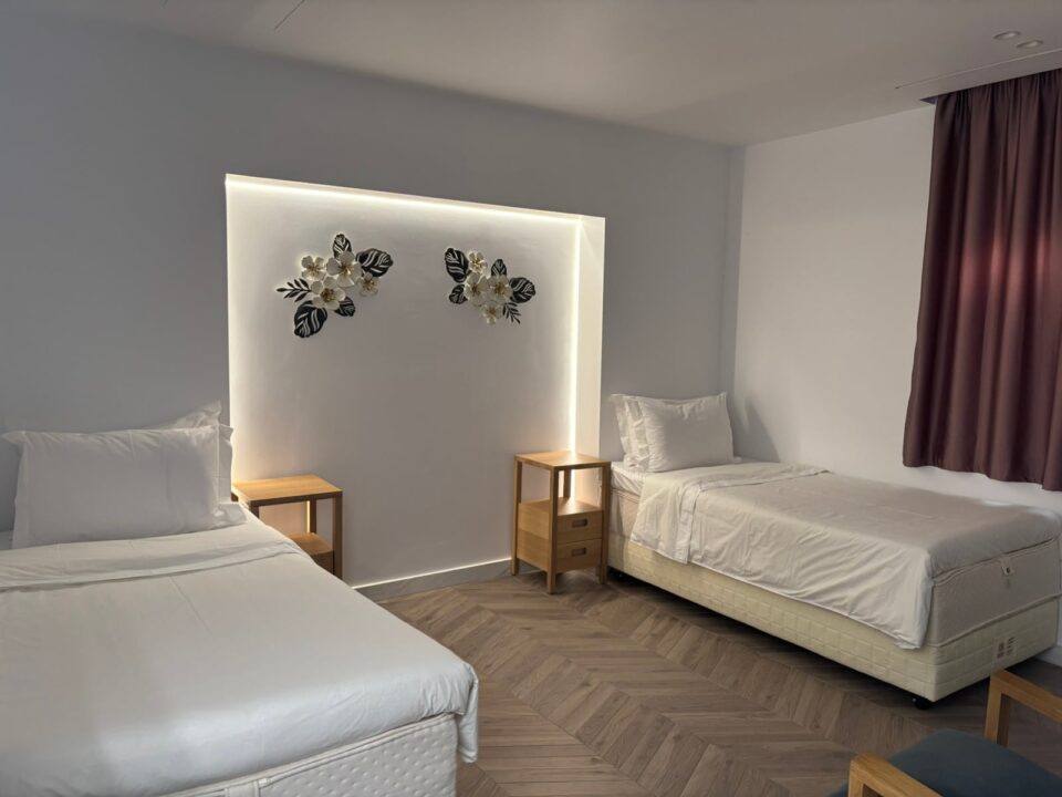 Quiet Suite 702 - Photo 3